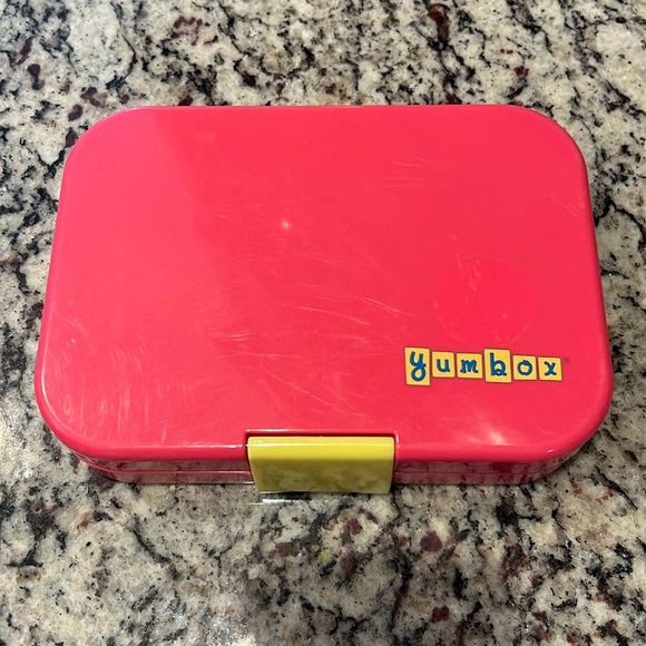 YUMBOX- LEAKPROOF BENTO BOX FOR KIDS - YUMBOX EMOJI PINK - Picture 1 of 4